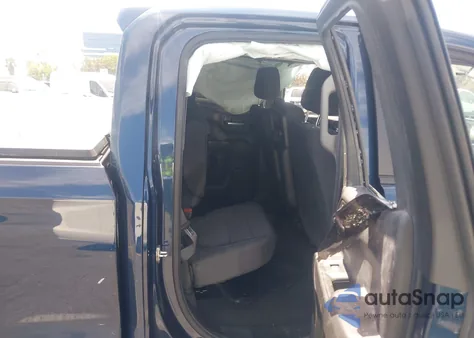 2020 Chevrolet Silverado 1500 2Wd Double Cab Standard Bed Custom z USA, uszkodzony, nr VIN 1GCRWBEF1LZ328669